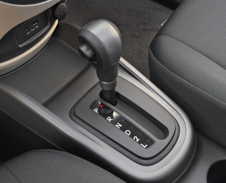 2010 Kia Soul Gear Lever Picture