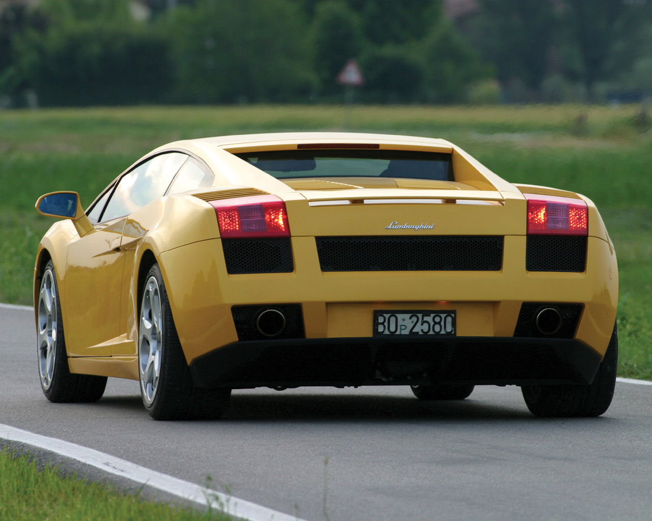 Lamborghini Gallardo Desktop Wallpaper