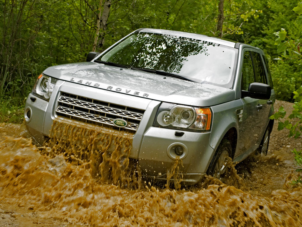 Land Rover LR2 Desktop Wallpaper