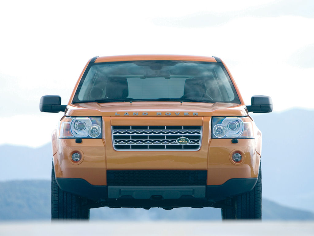 Land Rover LR2 Desktop Wallpaper