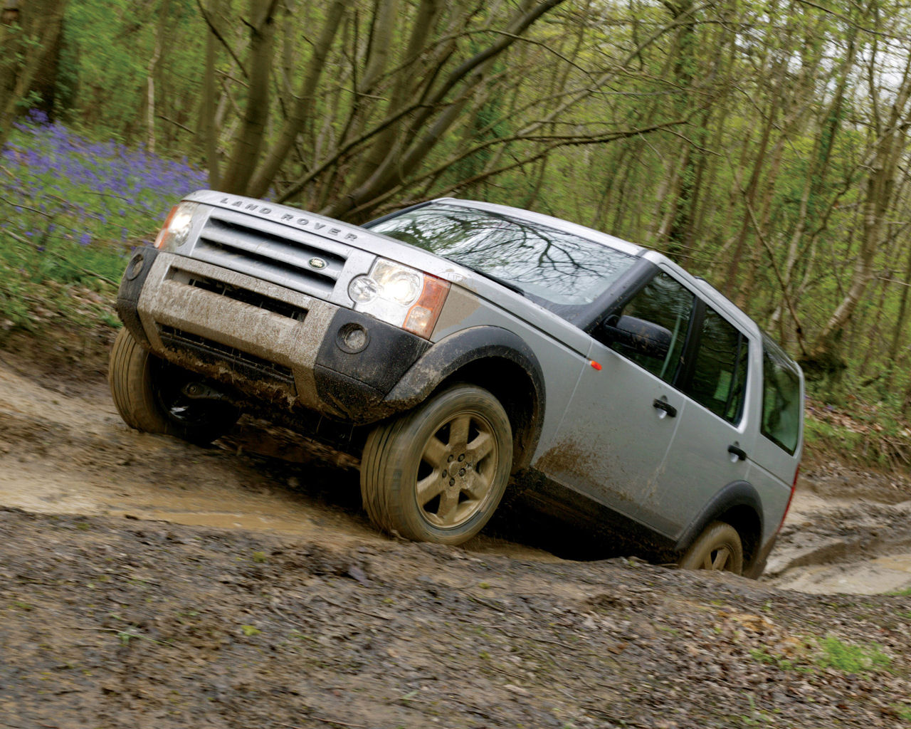 Land Rover LR3 Desktop Wallpaper