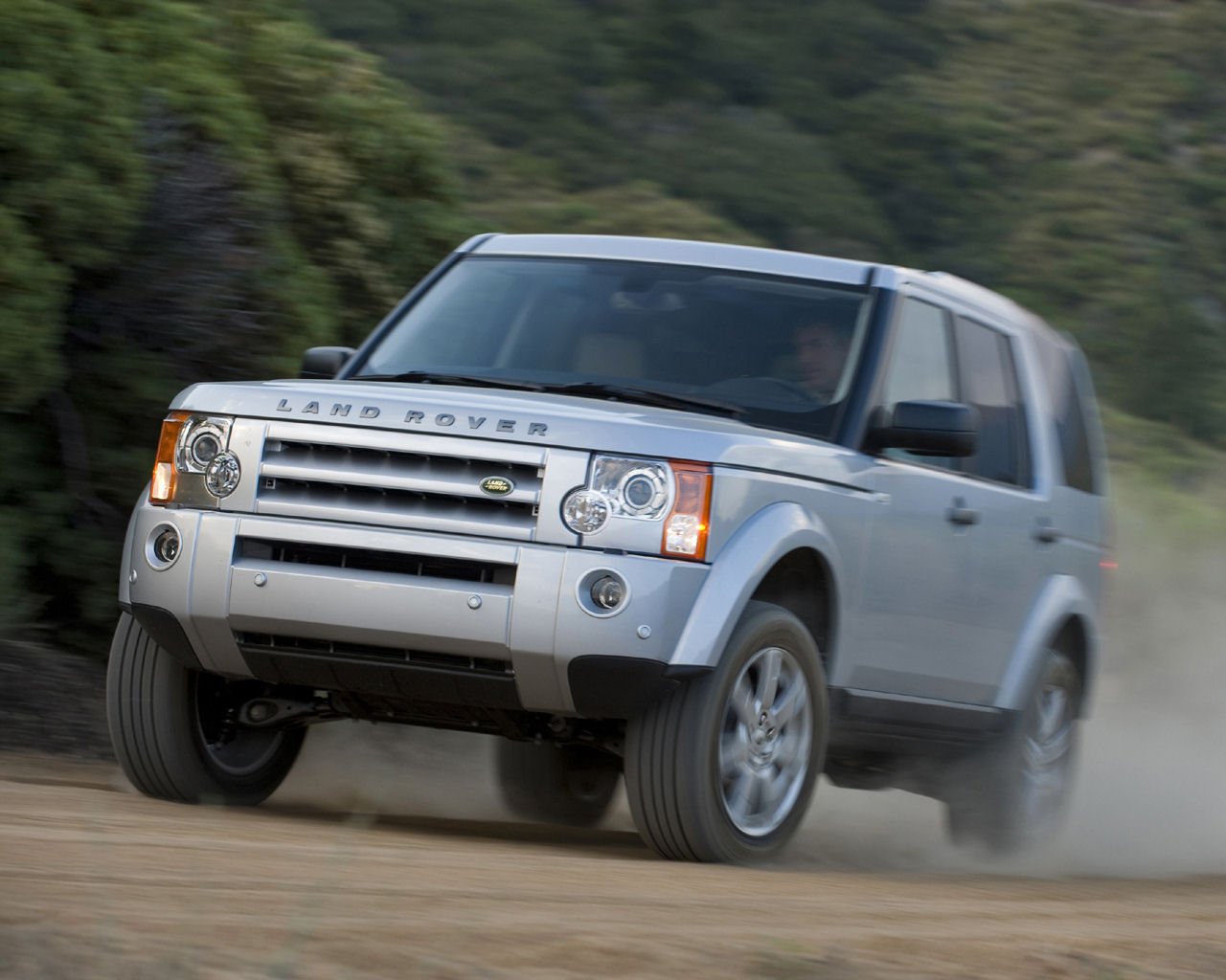 Land Rover LR3 Desktop Wallpaper