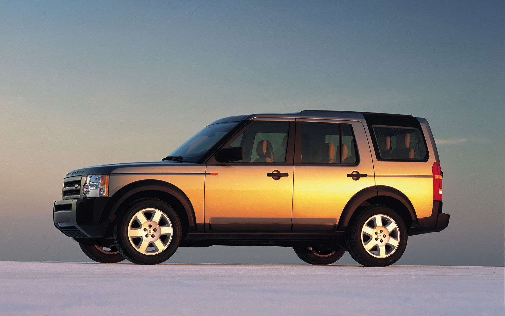 Land Rover LR3 Desktop Wallpaper