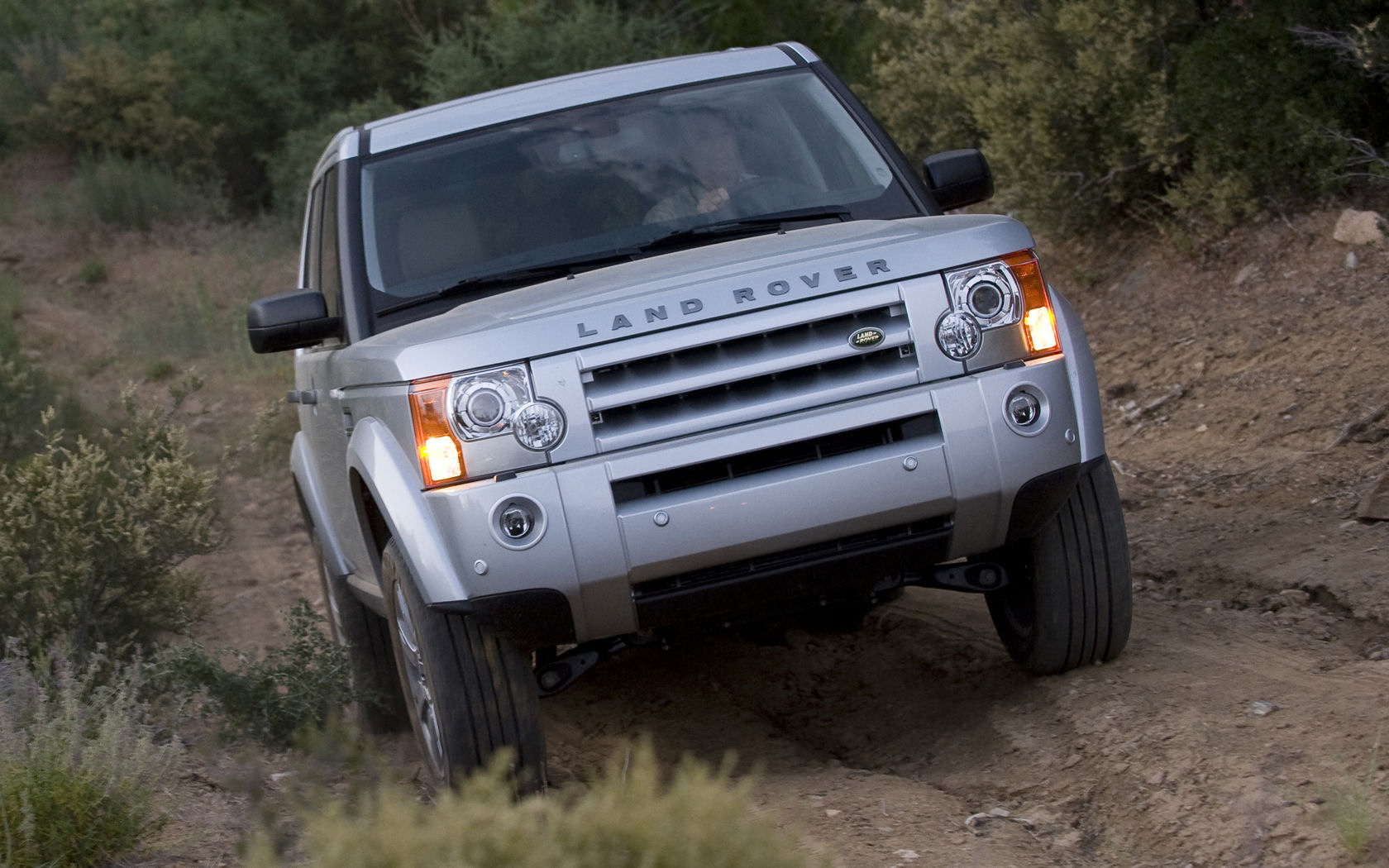 Land Rover LR3 Desktop Wallpaper