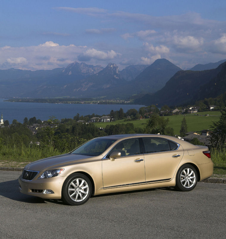 2009 Lexus LS 460L Picture