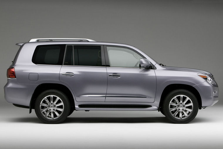 2010 Lexus LX 570 Picture