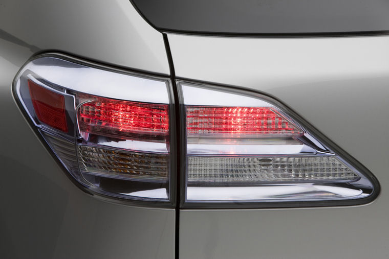 2011 Lexus RX 350 Tail Light Picture