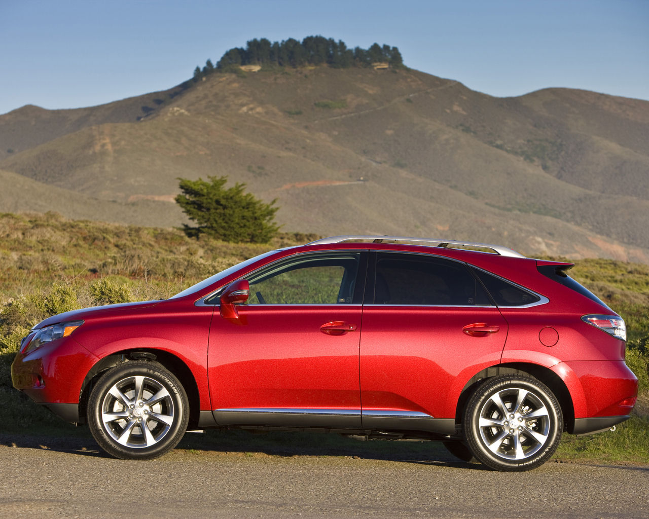 Lexus RX Desktop Wallpaper