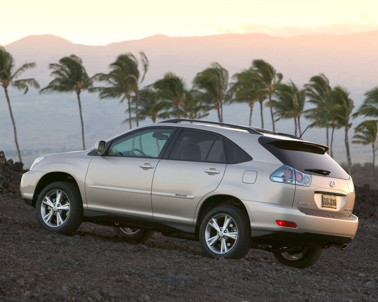 Lexus RX Desktop Wallpaper