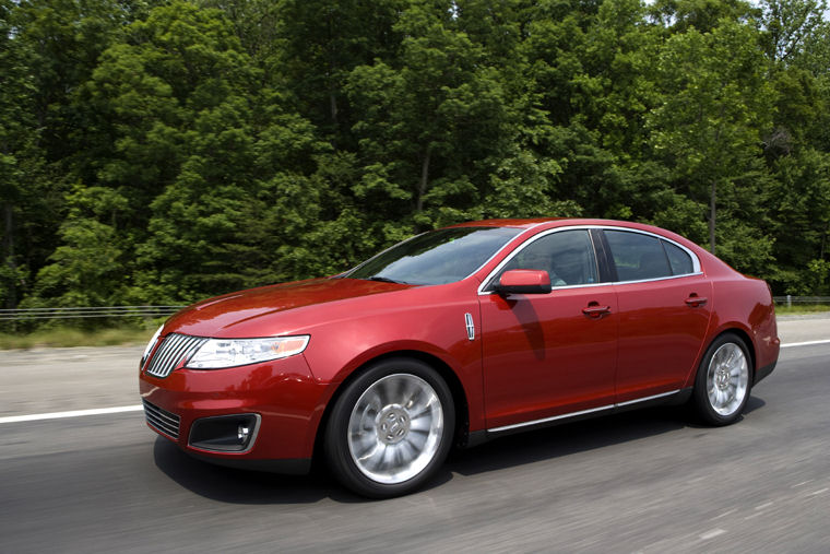 2010 Lincoln MKS Picture