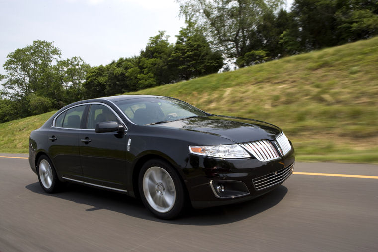 2010 Lincoln MKS Picture