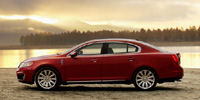 2011 Lincoln MKS Pictures