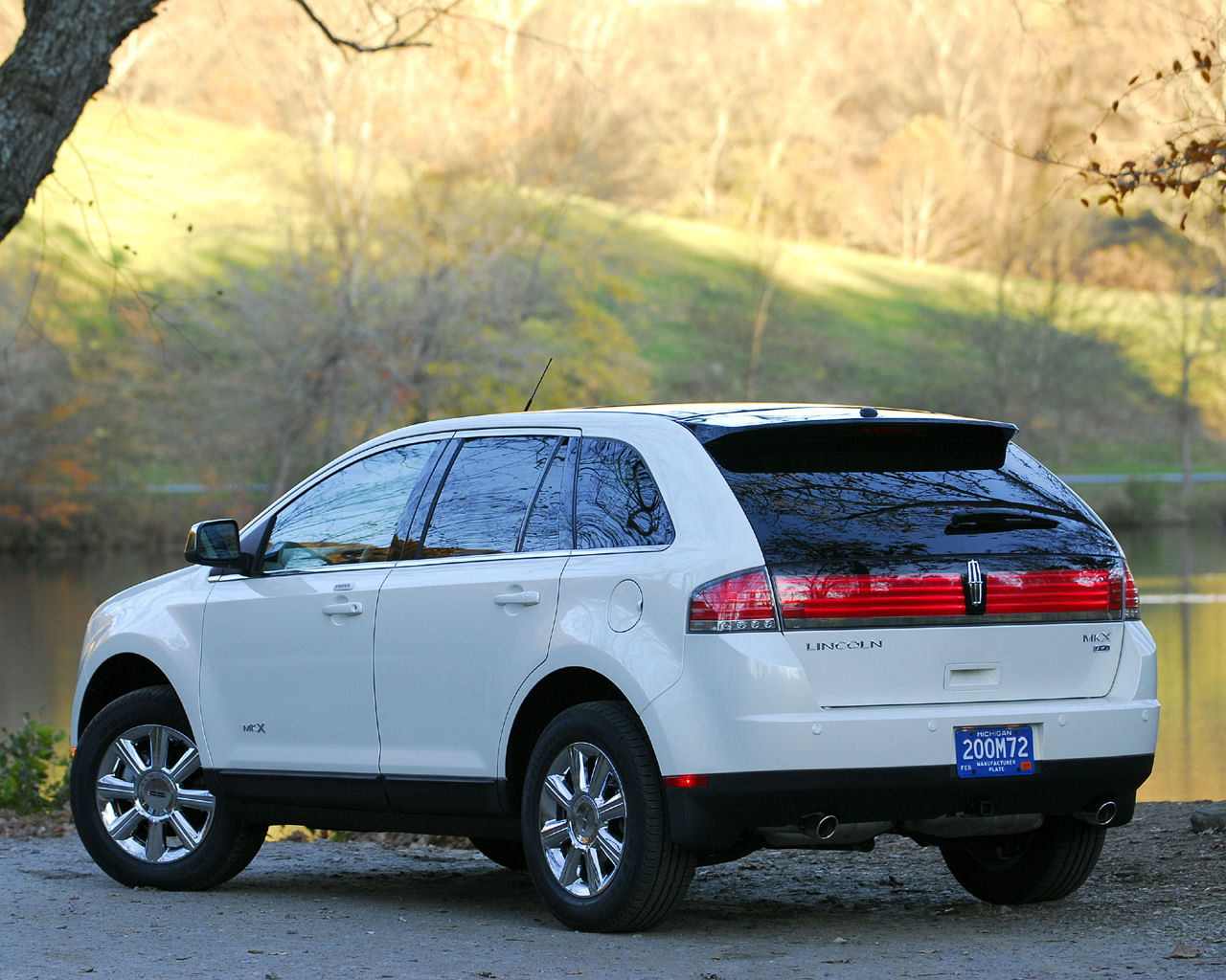 Lincoln MKX Desktop Wallpaper