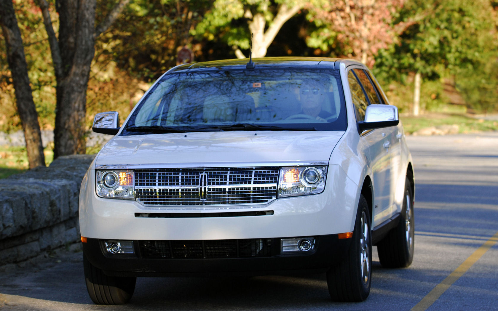 Lincoln MKX Desktop Wallpaper