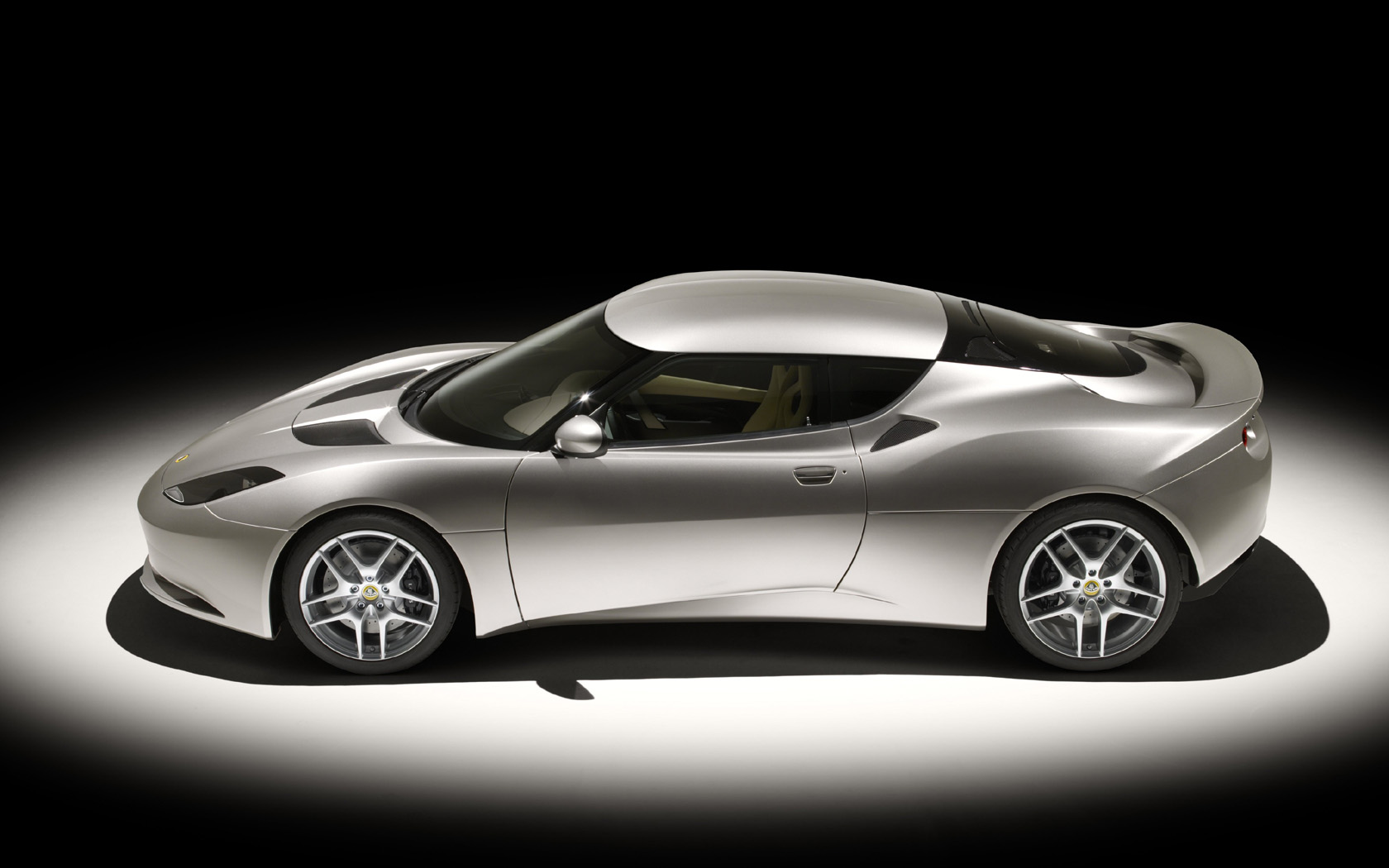 Lotus Evora Desktop Wallpaper