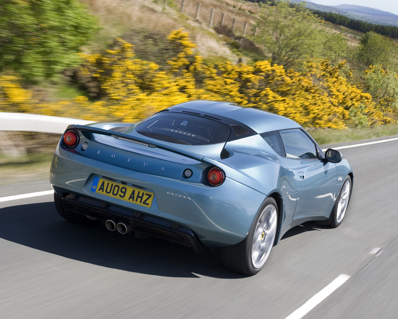 Lotus Evora Desktop Wallpaper