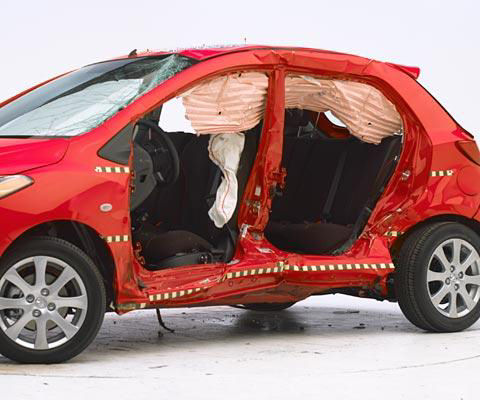 2011 Mazda Mazda2 IIHS Side Impact Crash Test Picture