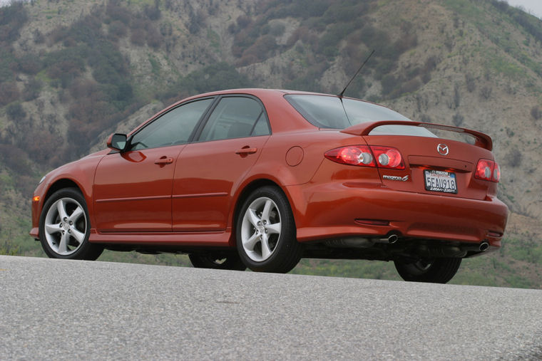 2004 Mazda 6i Sedan Picture