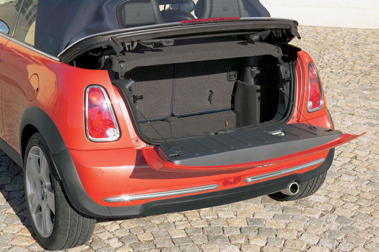 2005 Mini Cooper Convertible Trunk Picture