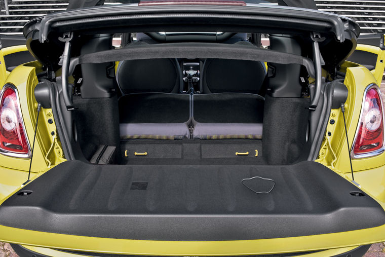 2009 Mini Cooper S Convertible Trunk Picture