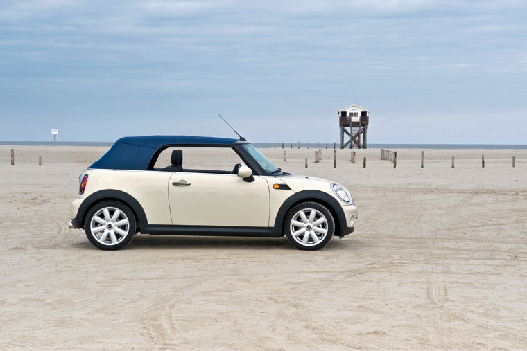 2009 Mini Cooper Convertible Picture