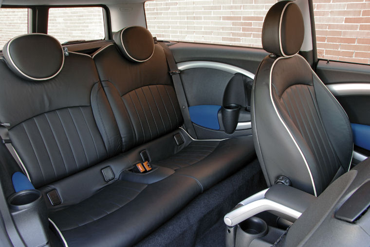 2009 Mini Cooper S Clubman Rear Seats Picture