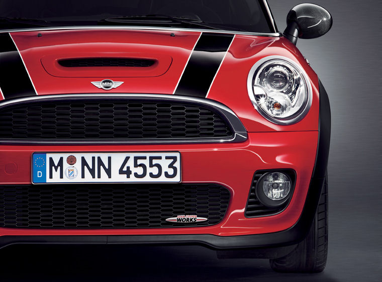 2009 Mini Cooper Works Headlight Picture