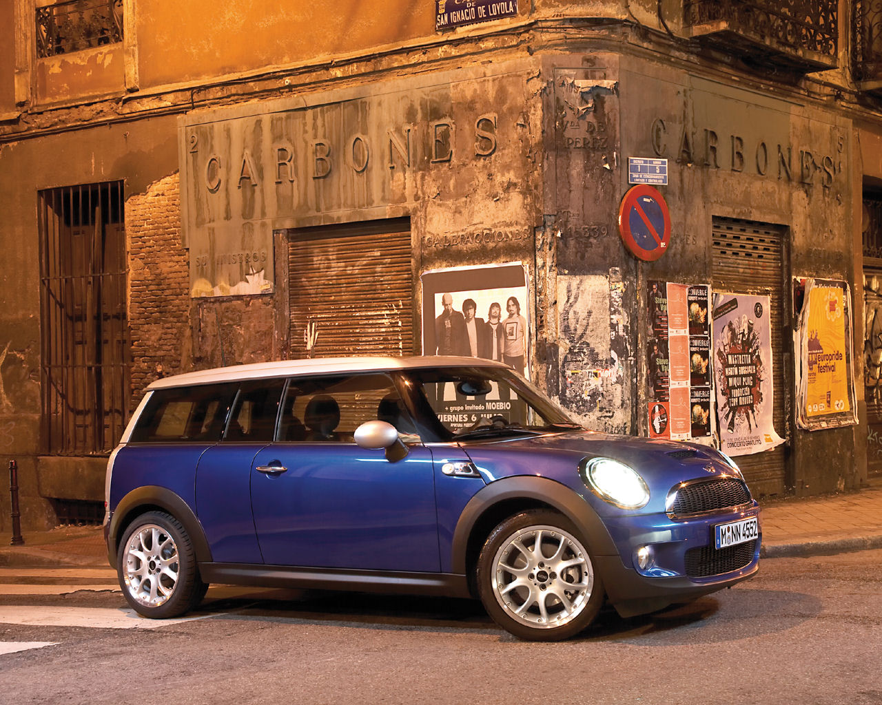 Mini Cooper Desktop Wallpaper