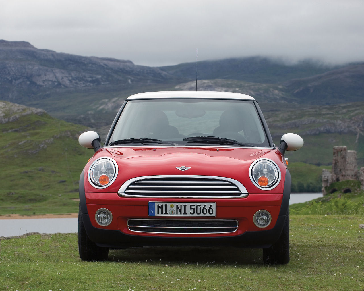 Mini Cooper Desktop Wallpaper