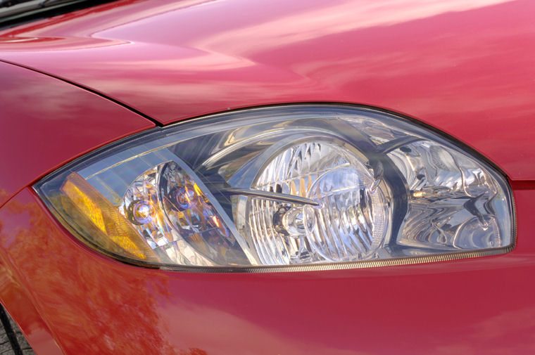 2008 Mitsubishi Eclipse GT Headlight Picture