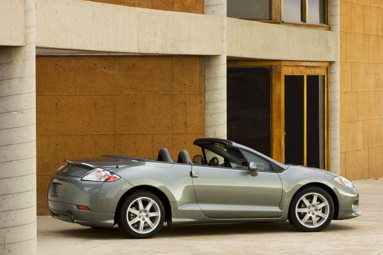 2008 Mitsubishi Eclipse Spyder GT Picture