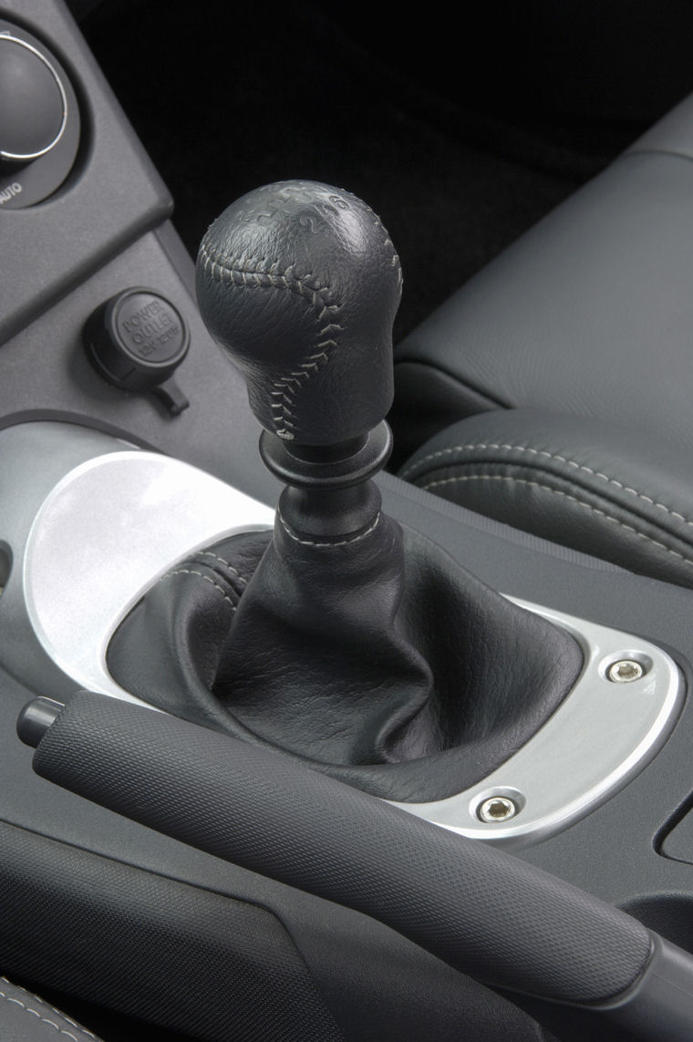 2008 Mitsubishi Eclipse Spyder GT Gear Lever Picture