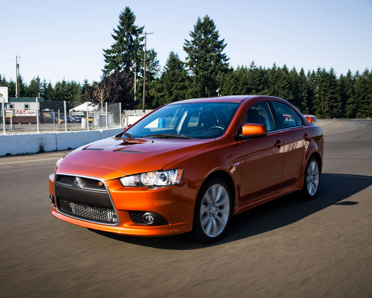 Mitsubishi Lancer Desktop Wallpaper