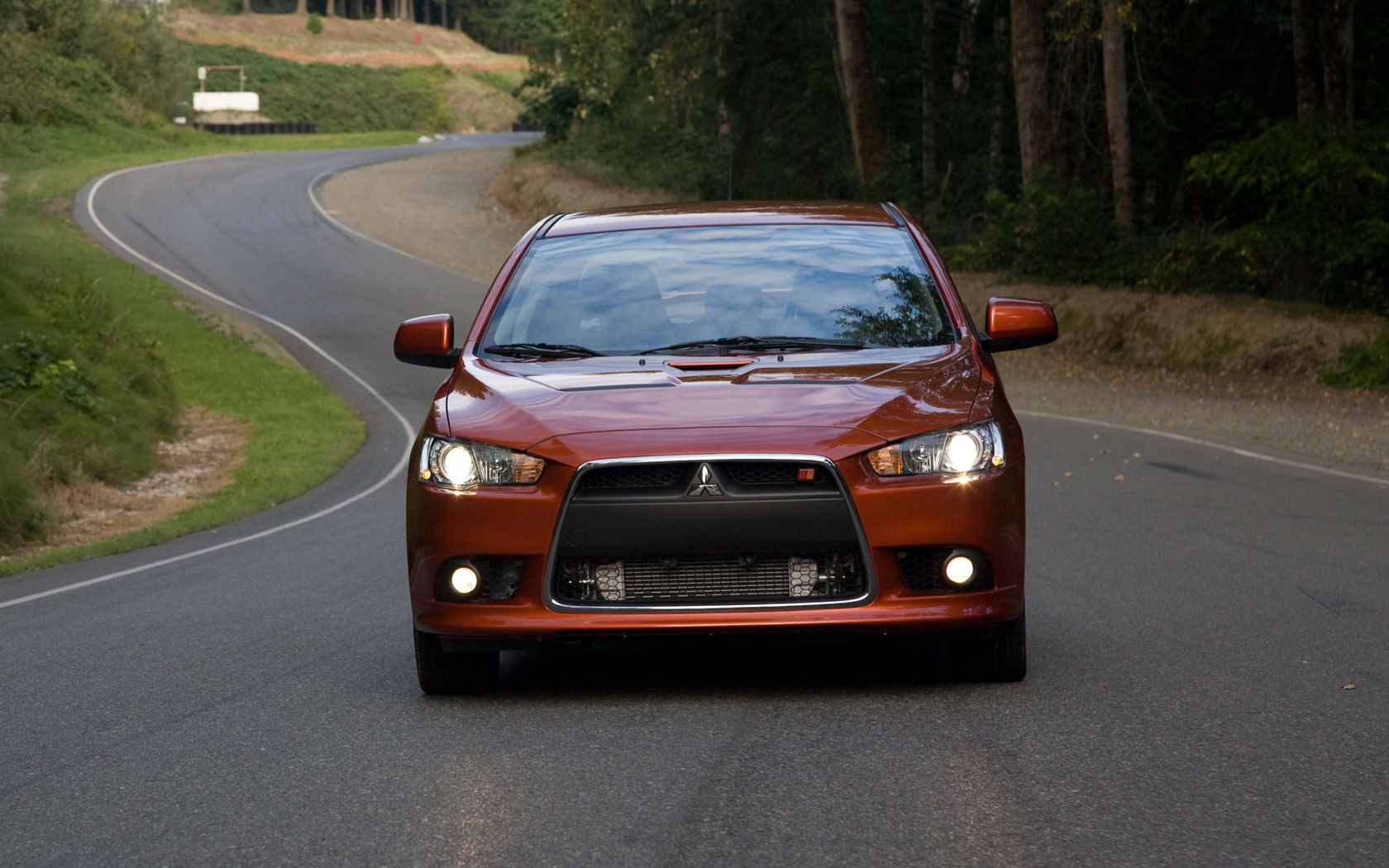 Mitsubishi Lancer Desktop Wallpaper