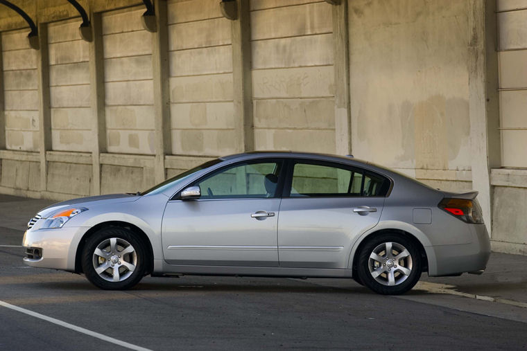 2008 Nissan Altima 3.5 SL Picture