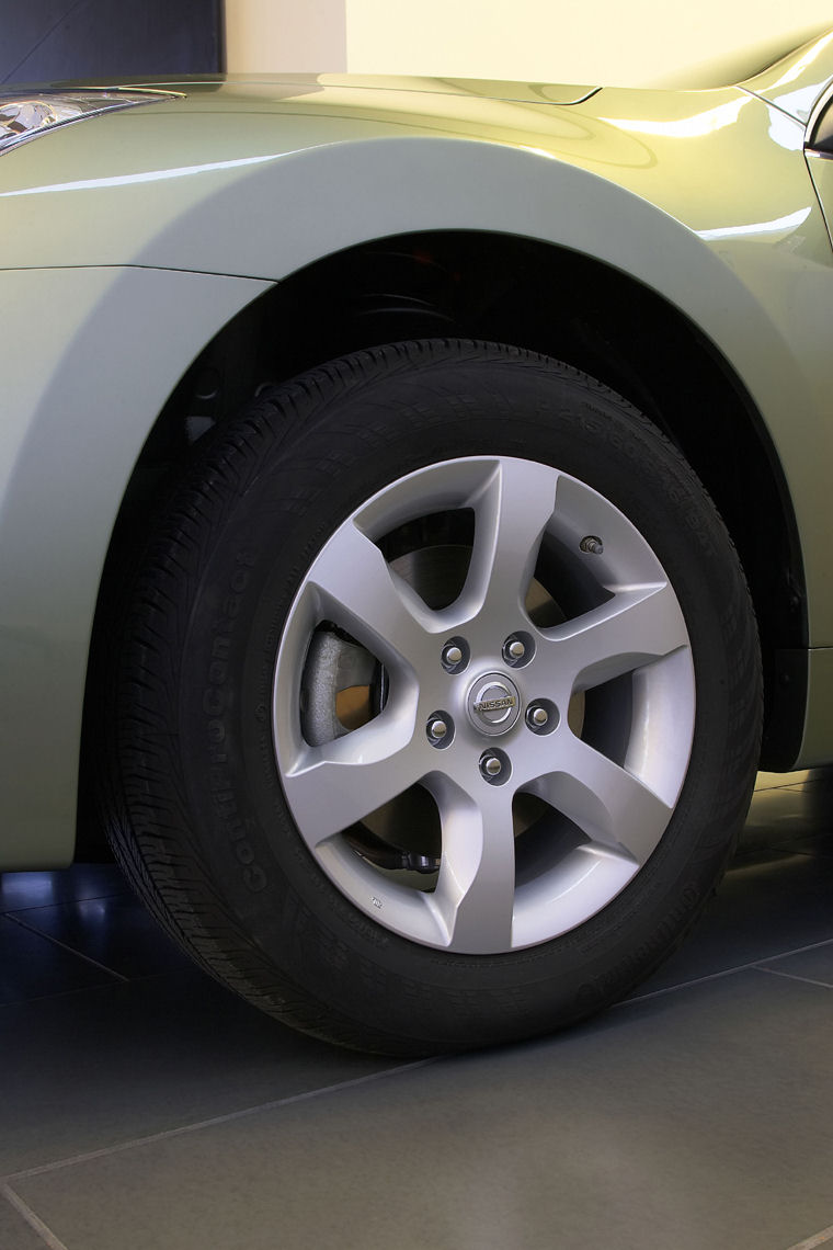 2009 Nissan Altima Hybrid Rim Picture