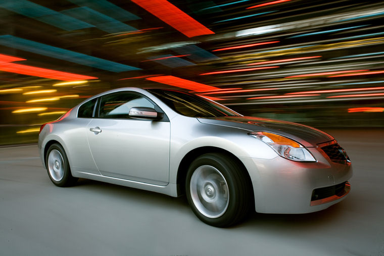 2009 Nissan Altima Coupe Picture
