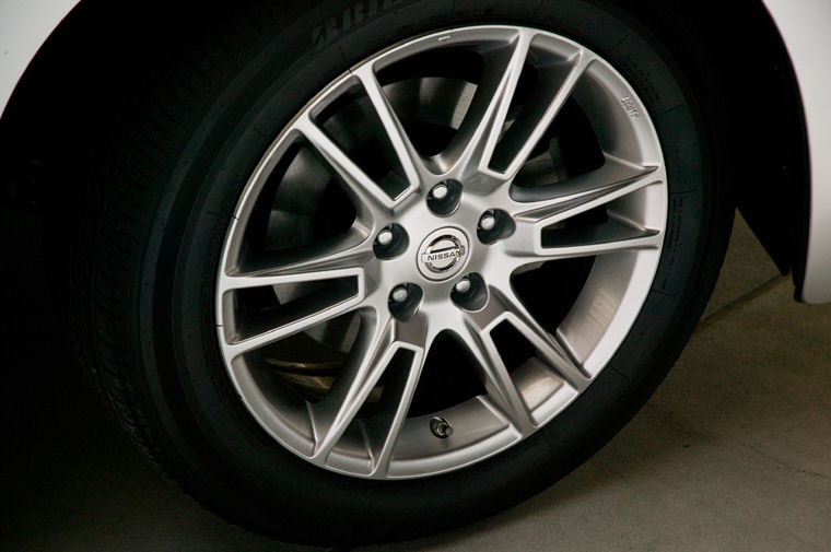 2009 Nissan Altima Coupe Rim Picture