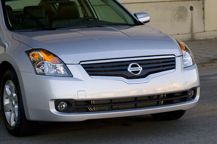 2009 Nissan Altima 3.5 SL Front Facia Picture