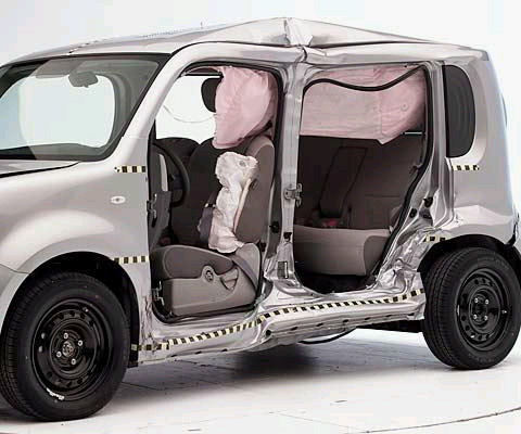 2009 Nissan Cube IIHS Side Impact Crash Test Picture