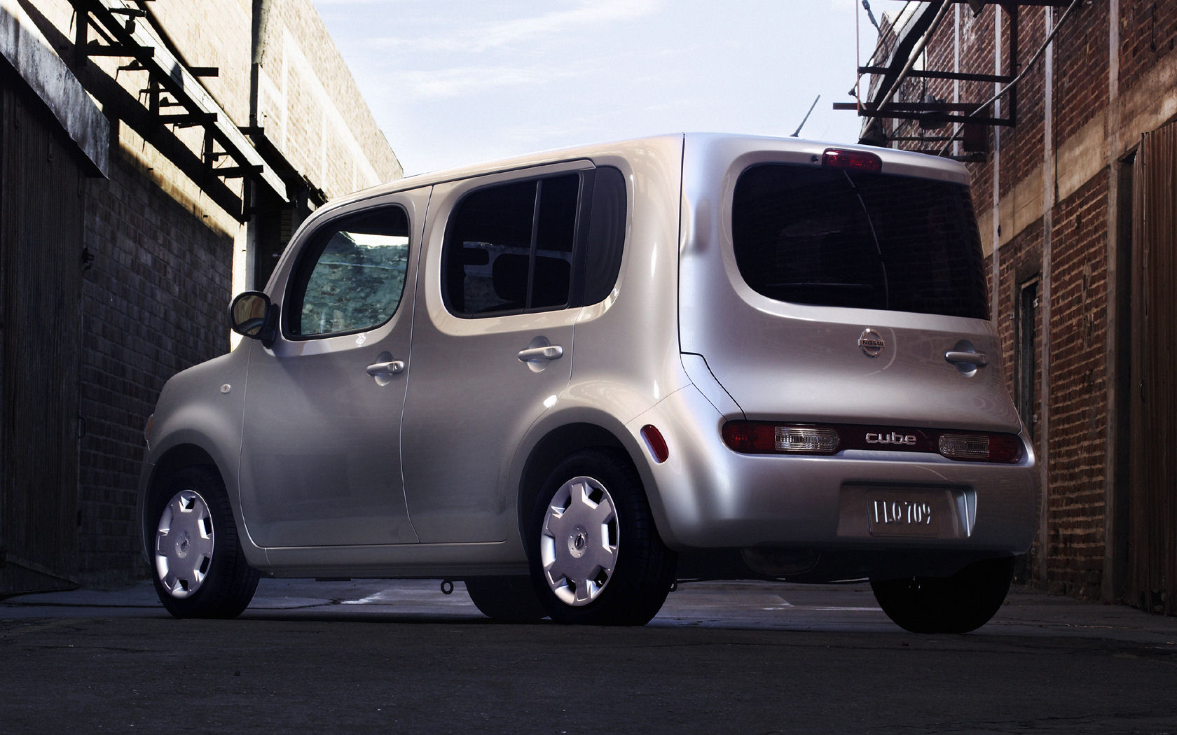 Nissan Cube Desktop Wallpaper