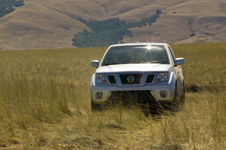 2009 Nissan Frontier King Cab PRO-4X Picture