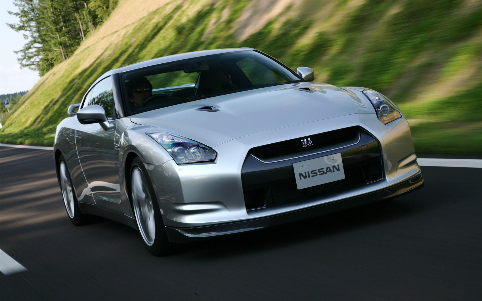 Nissan GT-R Desktop Wallpaper