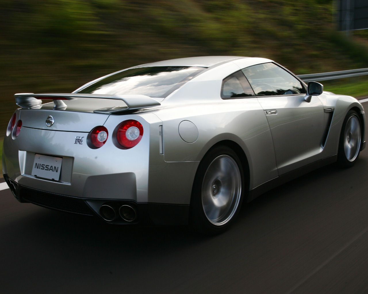 Nissan GTR V6 Turbo, AWD ATTESA, GTR Free 1280x1024 Wallpaper