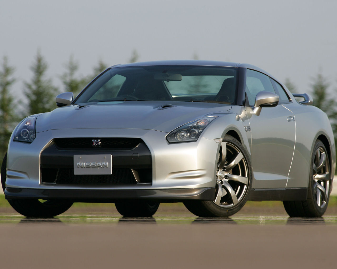 Nissan GT-R Desktop Wallpaper