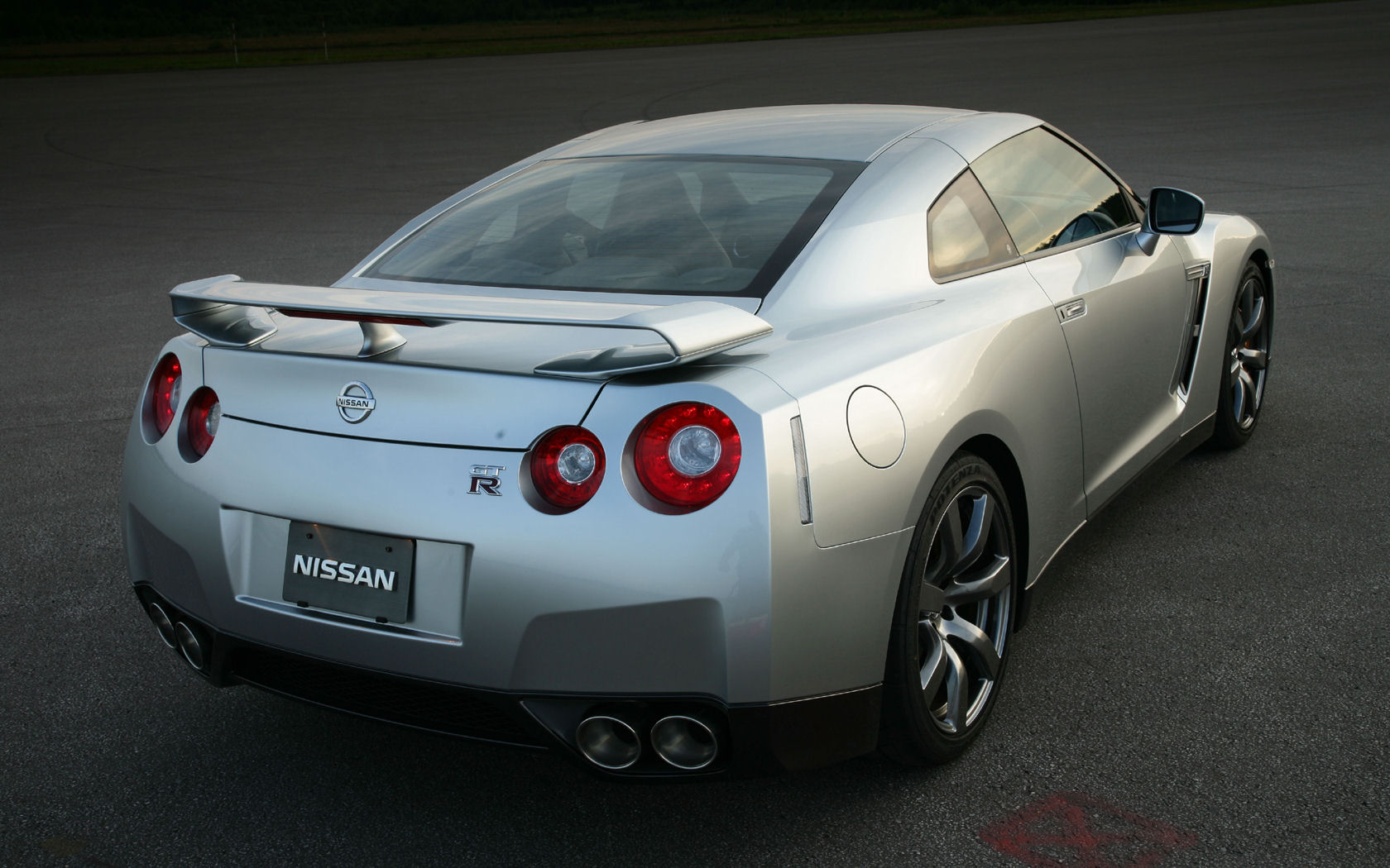 Nissan GT-R Desktop Wallpaper