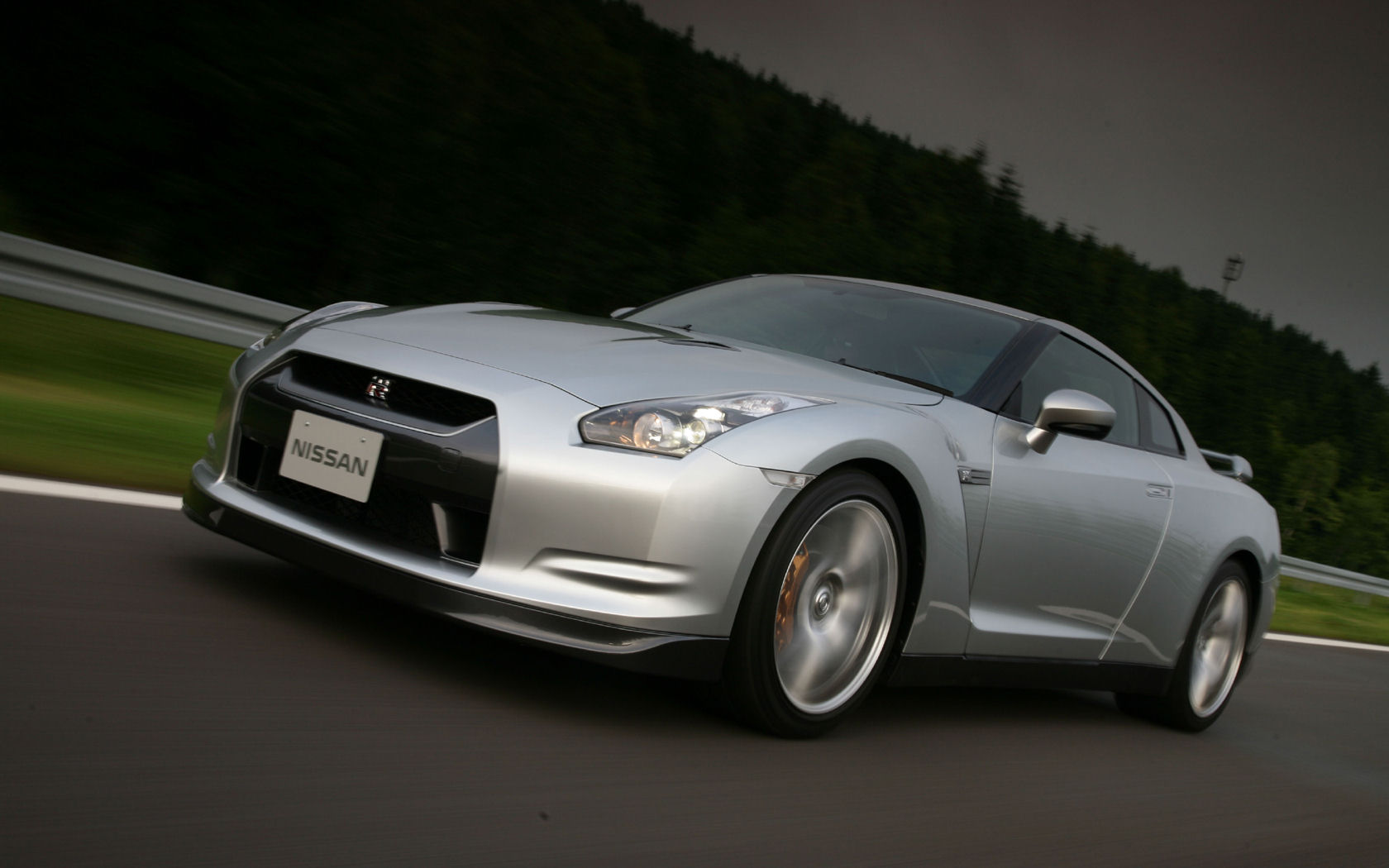 Nissan GT-R Desktop Wallpaper