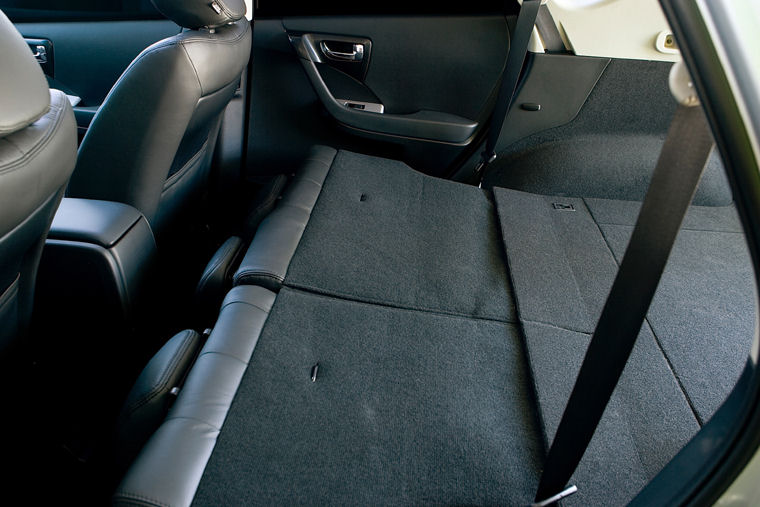 2007 Nissan Murano Rear Seats Folded Picture