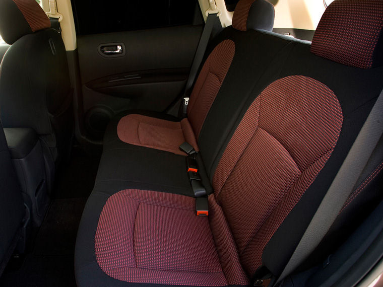 2009 Nissan Rogue Rear Seats Picture