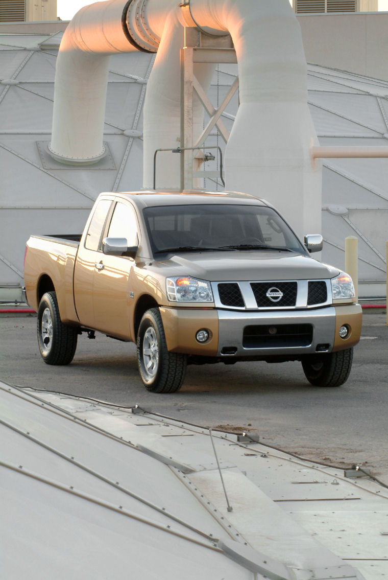 2004 Nissan Titan King Cab Picture